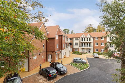 retirement villages near me uk.